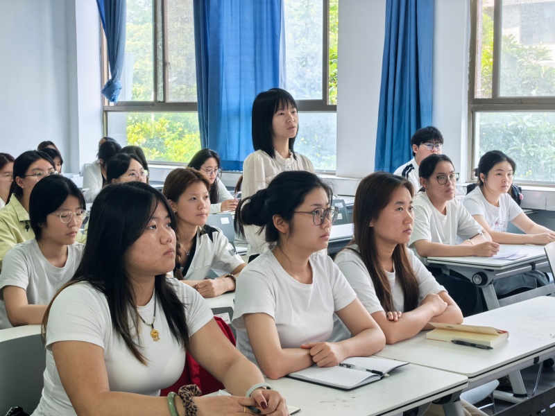 总结发言.jpg